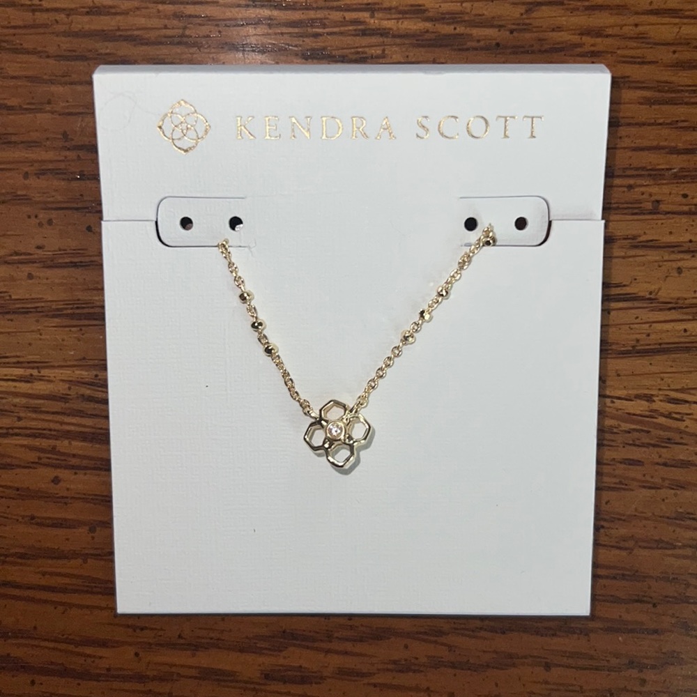 Kendra Scott Flower Pendant Necklace
